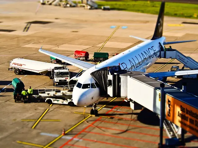 Essential Tips for Adjusting Your Holiday Travel Plans